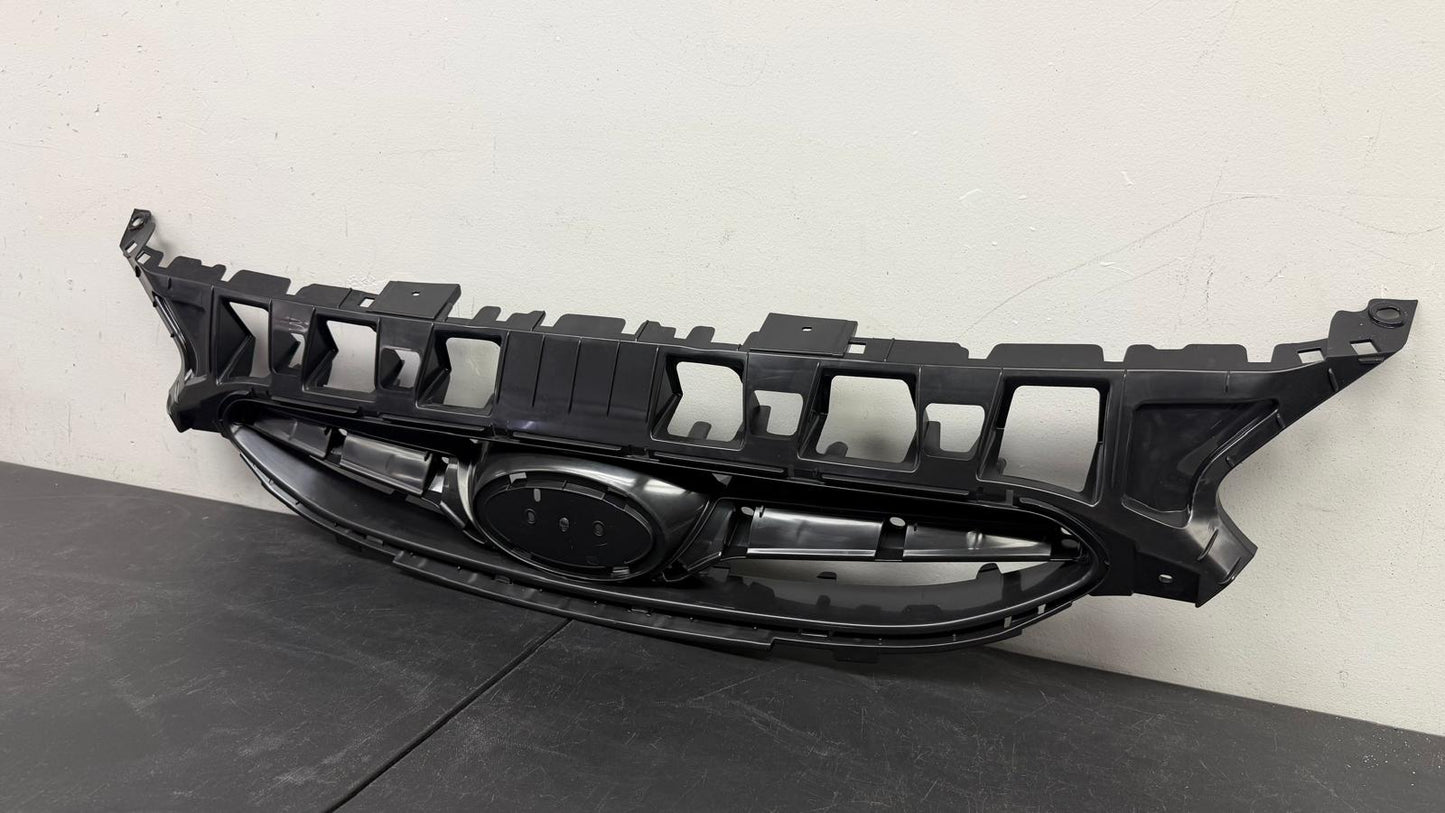 HYUNDAI ACCENT 2012-2013 Grille assy H/B