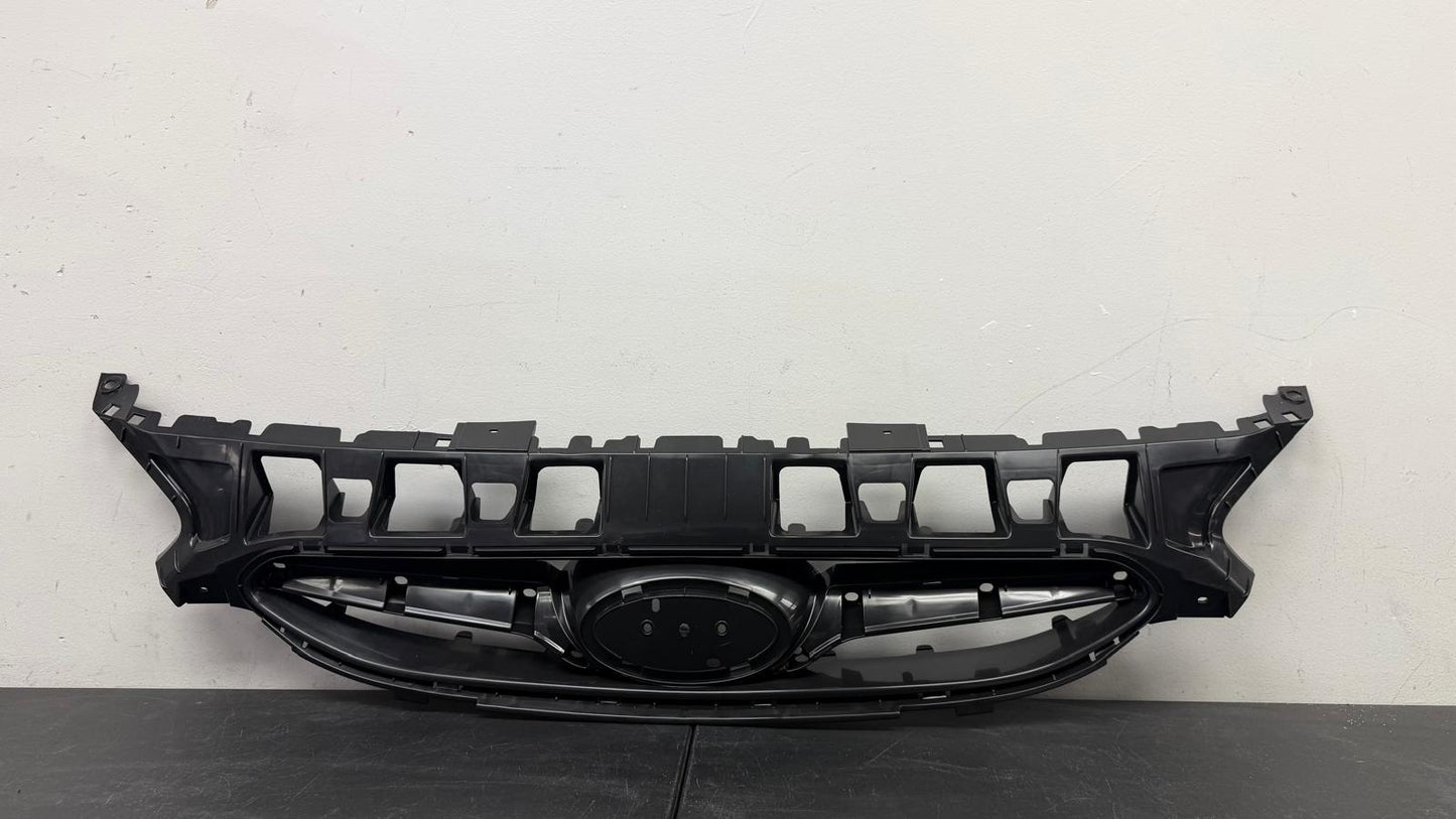 HYUNDAI ACCENT 2012-2013 Grille assy H/B