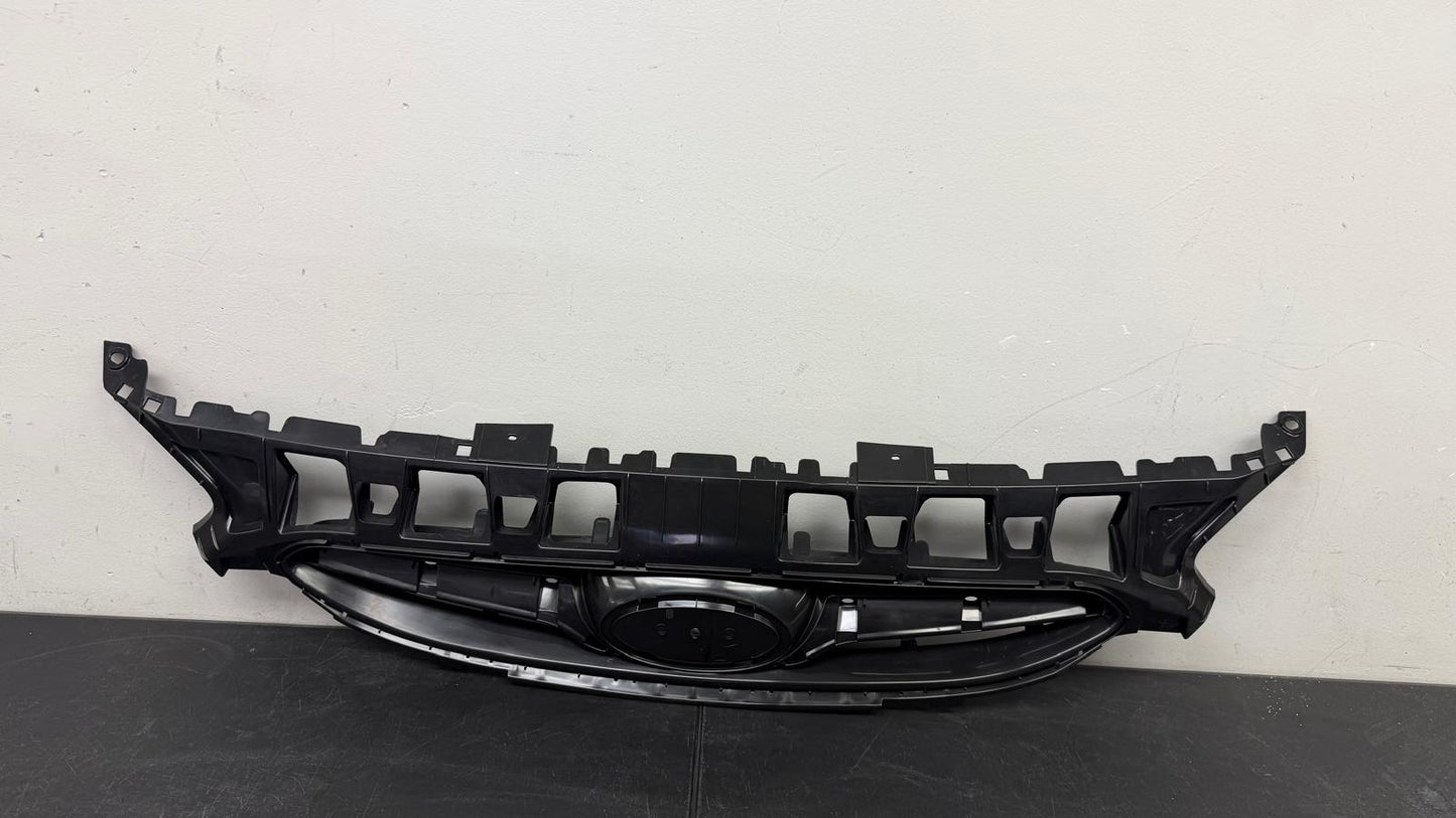 HYUNDAI ACCENT 2012-2013 Grille assy H/B