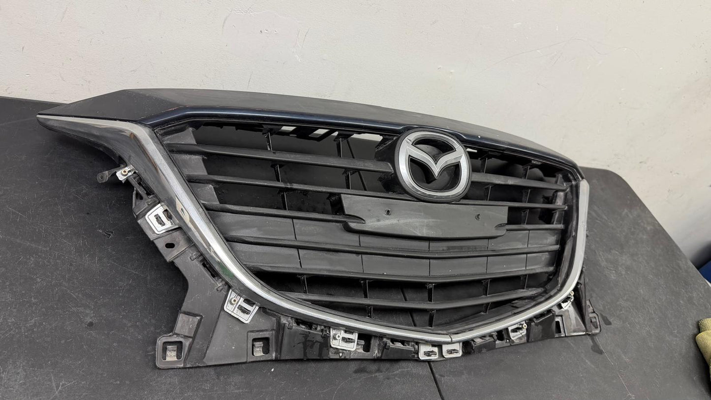 MAZDA 3 2014-2016 Grille assy Textured Black
