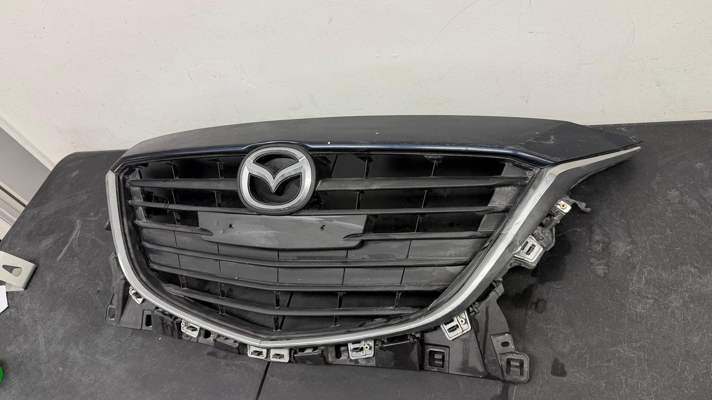 MAZDA 3 2014-2016 Grille assy Textured Black