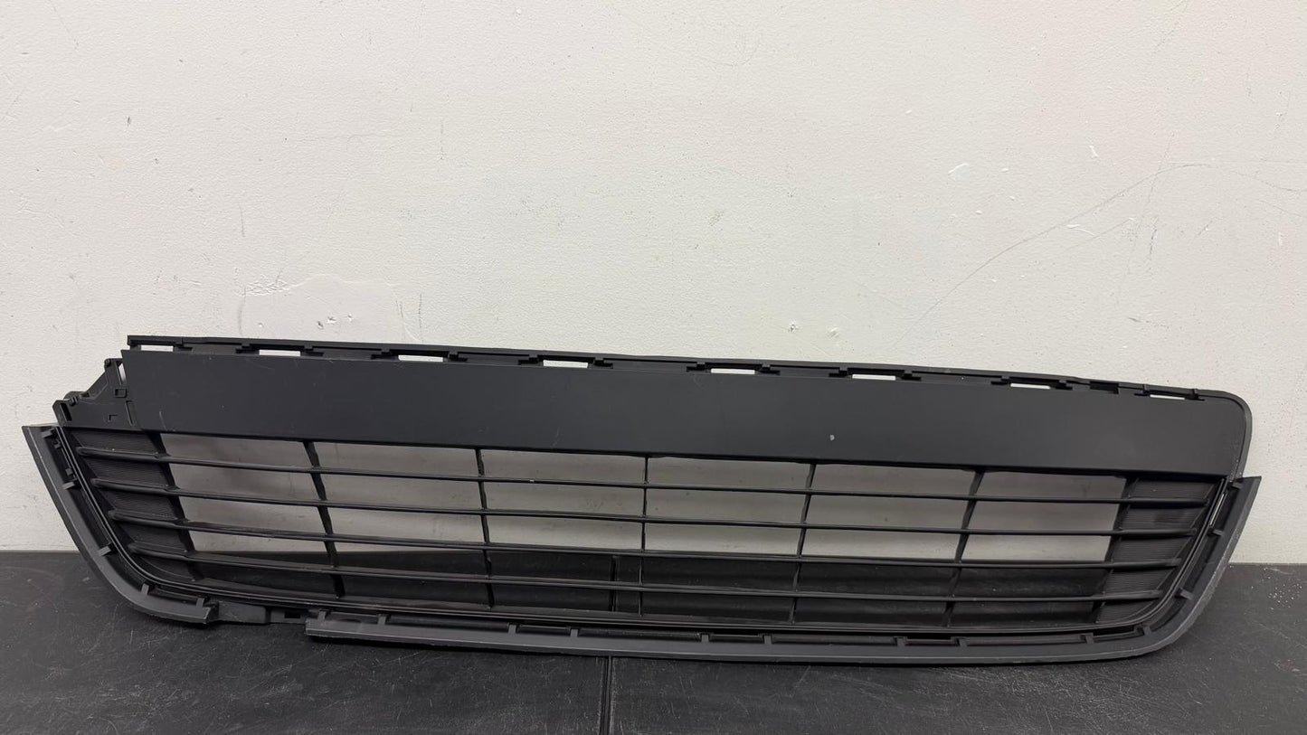 TOYOTA YARIS 2012-2014 Front bumper grille CE|L|LE; H/B