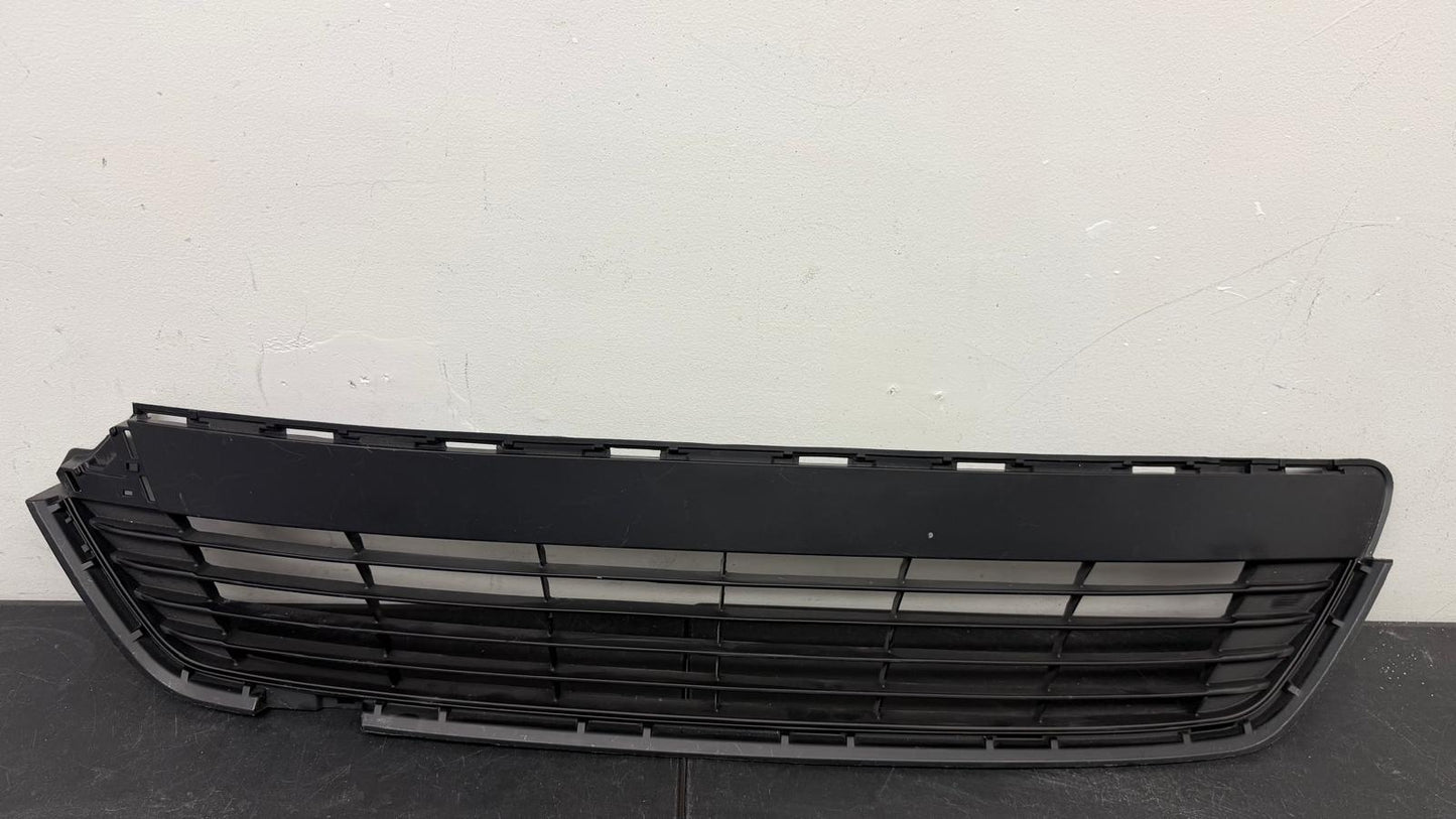 TOYOTA YARIS 2012-2014 Front bumper grille CE|L|LE; H/B