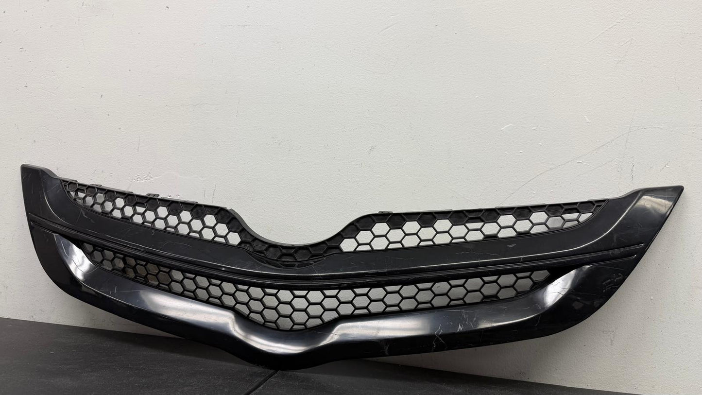 TOYOTA YARIS 2007-2008 Grille assy Sedan; Black; Code 209; PTM