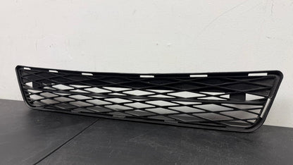 TOYOTA MATRIX 2009-2014 Front bumper grille