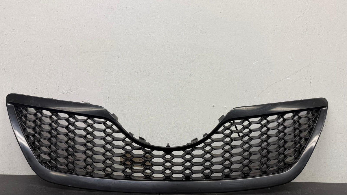 TOYOTA CAMRY 2007-2009 Grille assy SE; black
