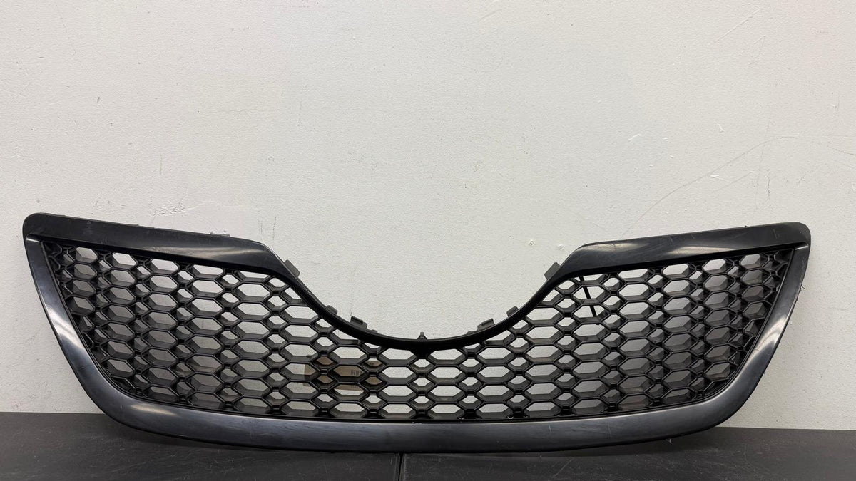 TOYOTA CAMRY 2007-2009 Grille assy SE; black