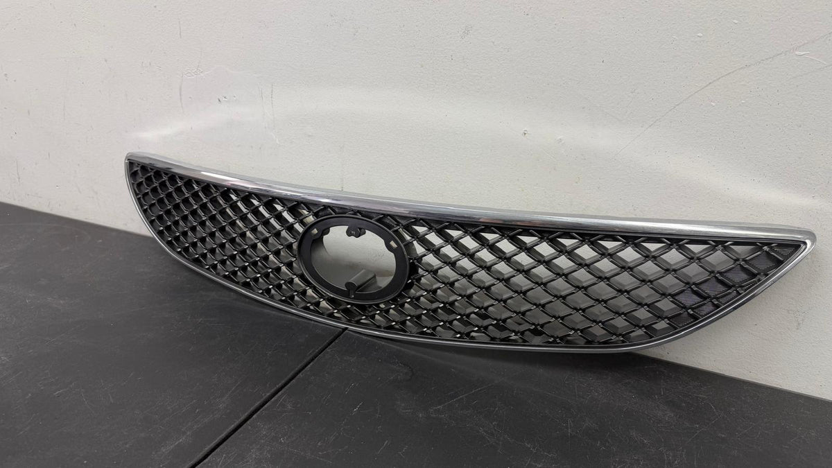 TOYOTA CAMRY 2005-2006 Grille assy SE; usa built
