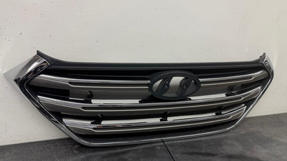 HYUNDAI TUCSON 2016-2017 Grille assy w/Pedestrian Recognition; To 5-16-16; Silver/Chrome Mldg