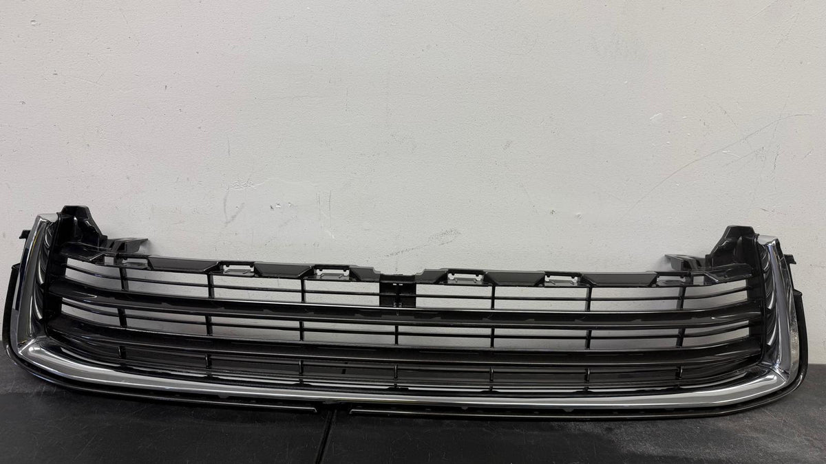 TOYOTA HIGHLANDER 2014-2016 Front bumper grille