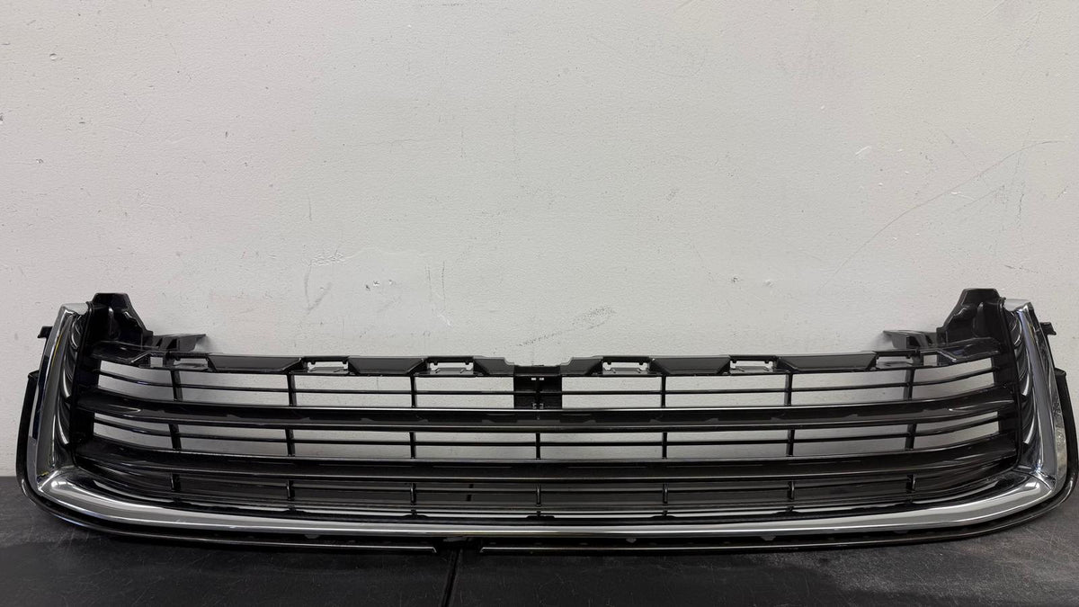 TOYOTA HIGHLANDER 2014-2016 Front bumper grille