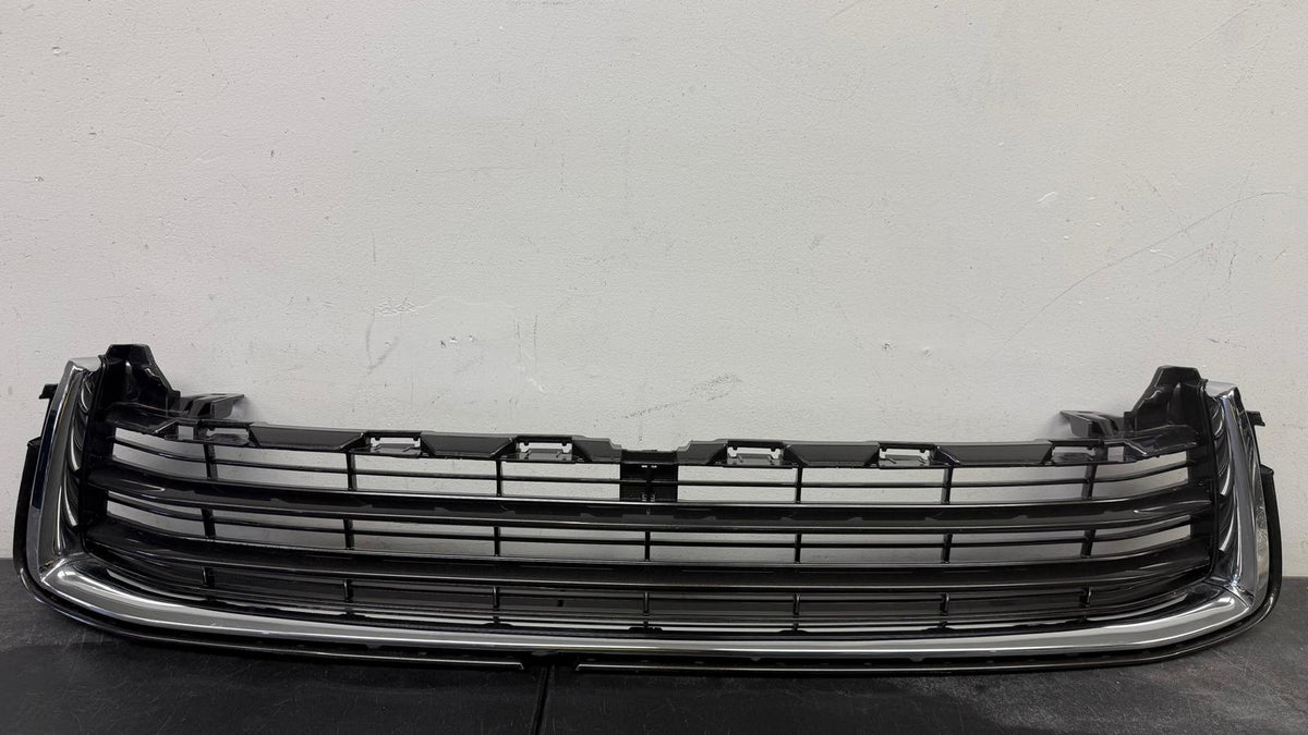 TOYOTA HIGHLANDER 2014-2016 Front bumper grille