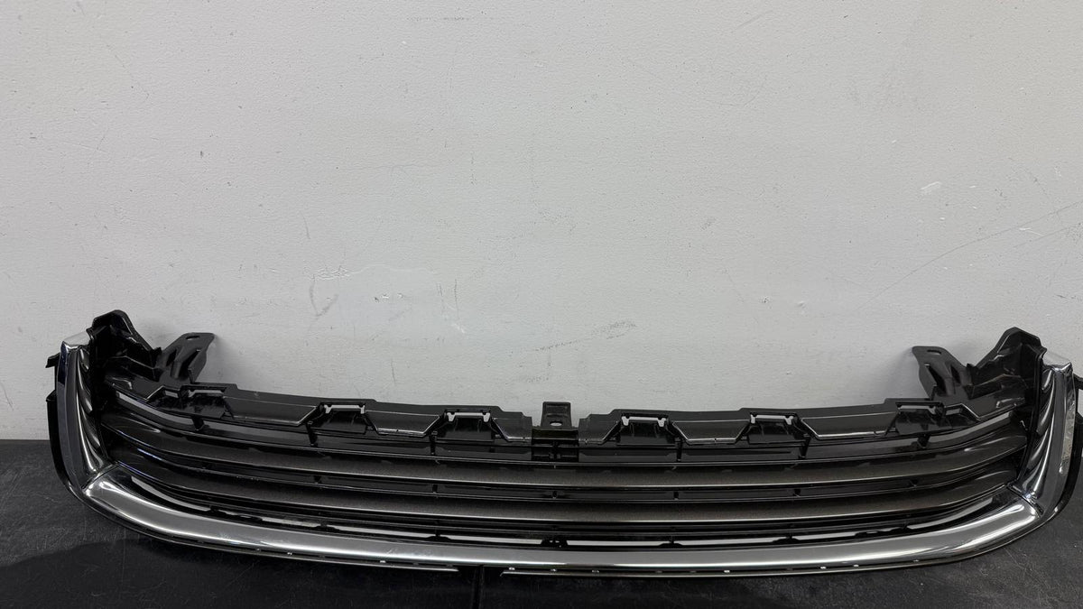 TOYOTA HIGHLANDER 2014-2016 Front bumper grille