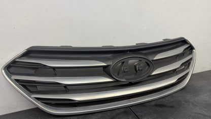 HYUNDAI SANTA FE SPORT 2017-2018 Grille assy w/o Front View Camera