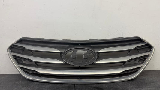 HYUNDAI SANTA FE SPORT 2017-2018 Grille assy w/o Front View Camera