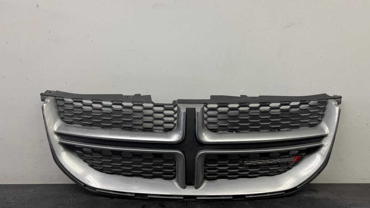 DODGE JOURNEY 2011-2020 Grille assy w/o Fog Lamps