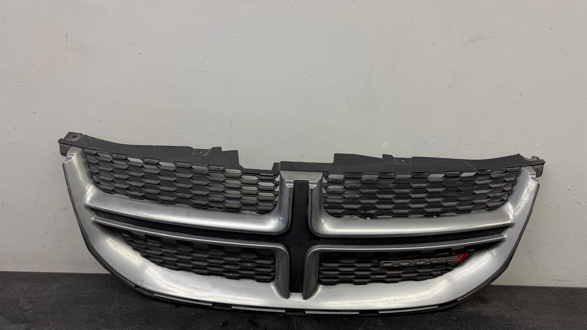 DODGE JOURNEY 2011-2020 Grille assy w/o Fog Lamps