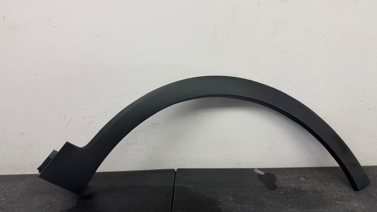 KIA SORENTO 2016-2020 Passenger Front wheel opening molding EX|L|LX; w/o Sport Pkg