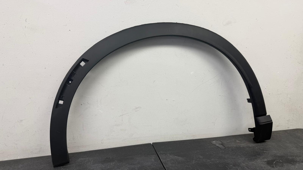HONDA CR-V 2023-2026 Driver Front wheel opening molding