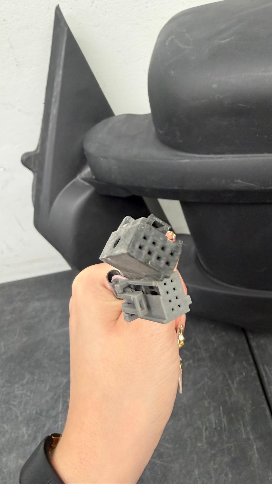 RAM PROMASTER_CITY  2015-2023 MIRROR DRIVER POWER TEXTURED W/SIGNAL/POWER FOLD/TEMPERATURE SENSOR W/O EXTENDED MIRROR