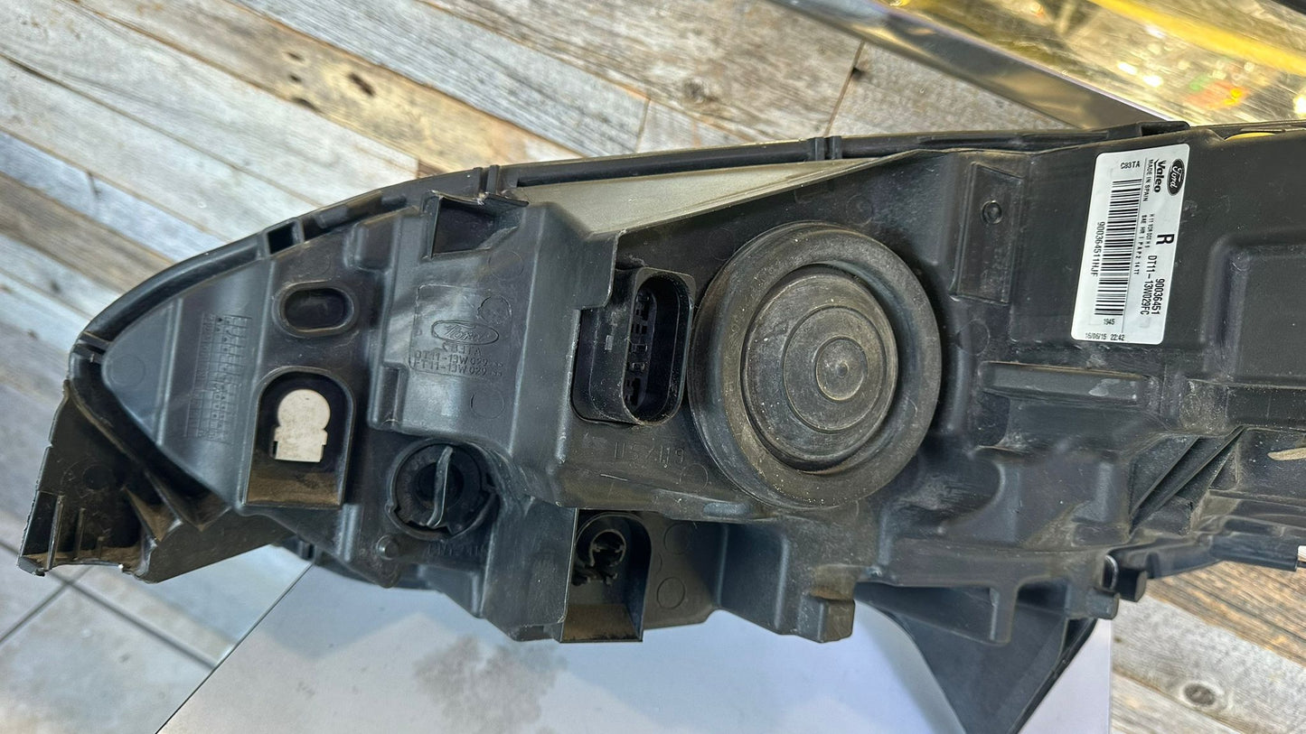 FORD TRANSIT CONNECT 2014-2018 PASSENGER  HEADLAMP ASSY W/BLACK BEZEL XL