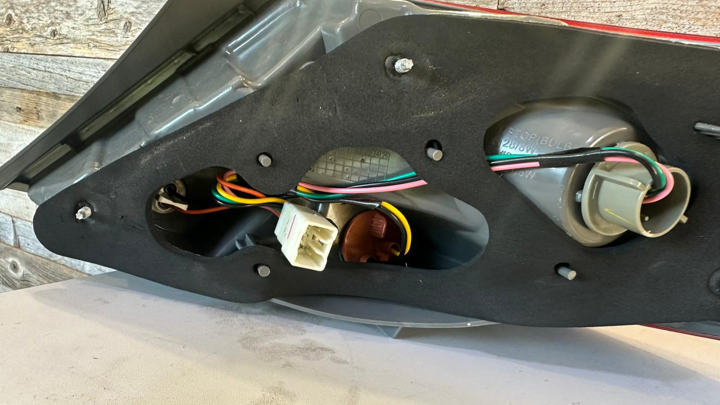 Hyundai Accent Sedan Outer Taillamp Assembly 2015- 2017 Driver Side