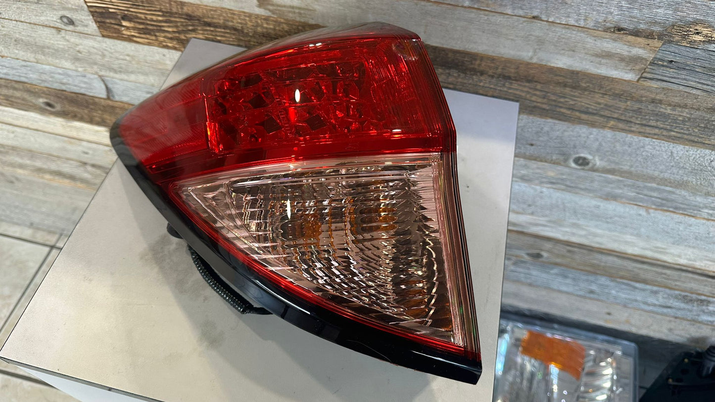 HONDA HR-V 2016-2018 Driver Taillamp assy outer Includes Harness/Bulb/Socket