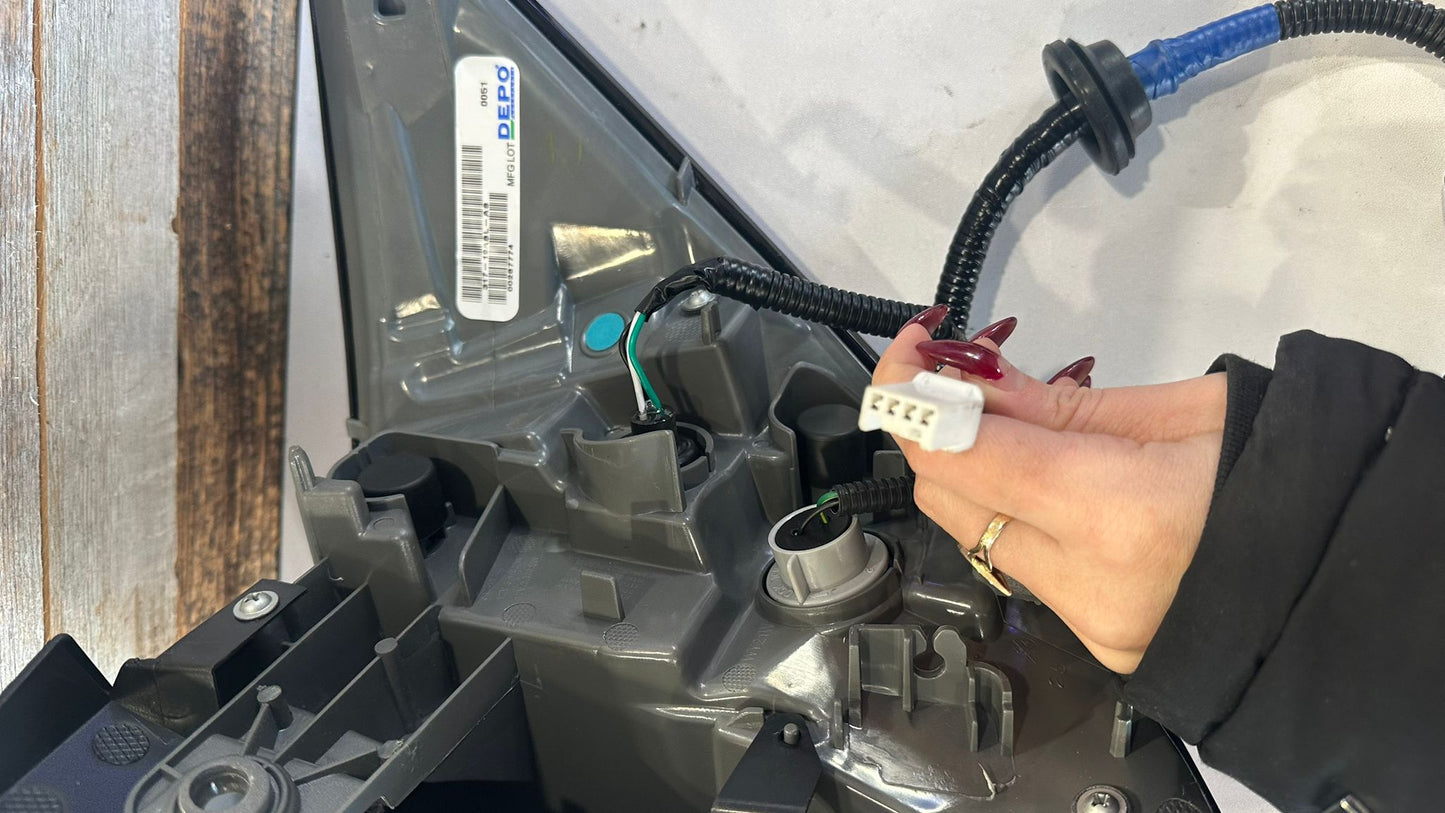 HONDA HR-V 2016-2018 Driver Taillamp assy outer Includes Harness/Bulb/Socket