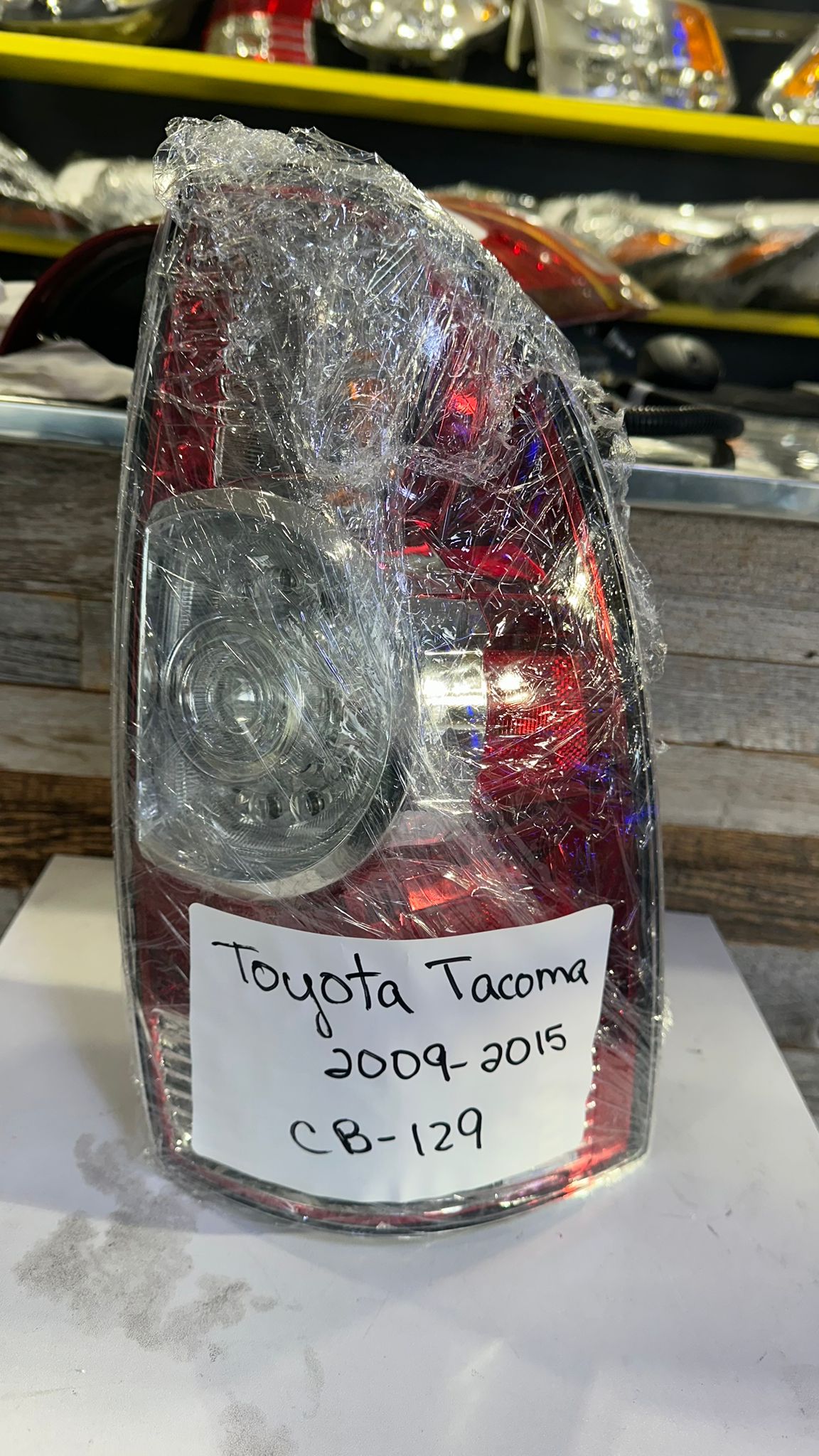 TOYOTA TACOMA 2009-2015 Passenger Taillamp assy LED Type; w/Wiring Harness; Clear Center Lens