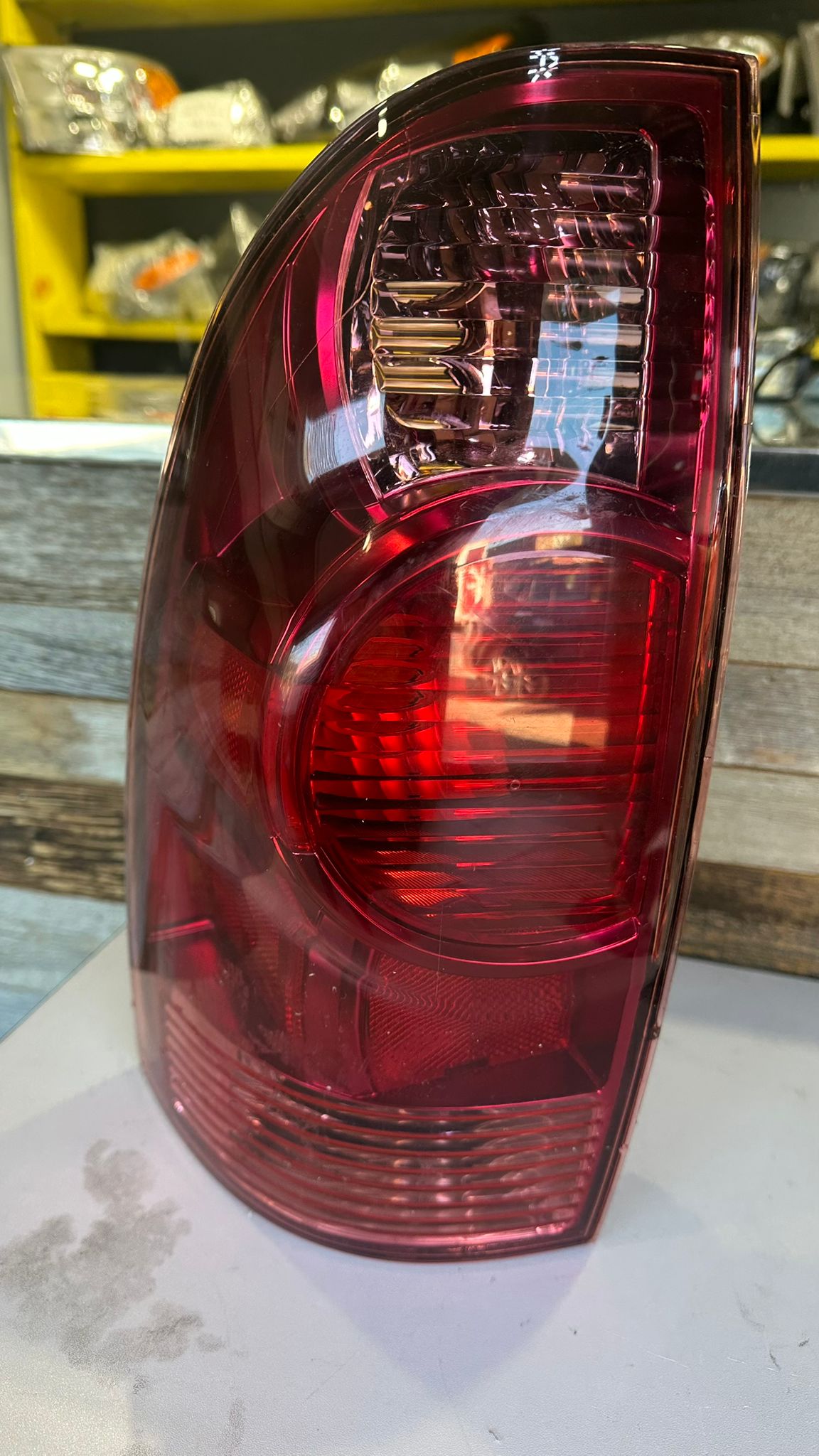 TOYOTA TACOMA 2005- 2015 Driver Taillamp assy Std Type