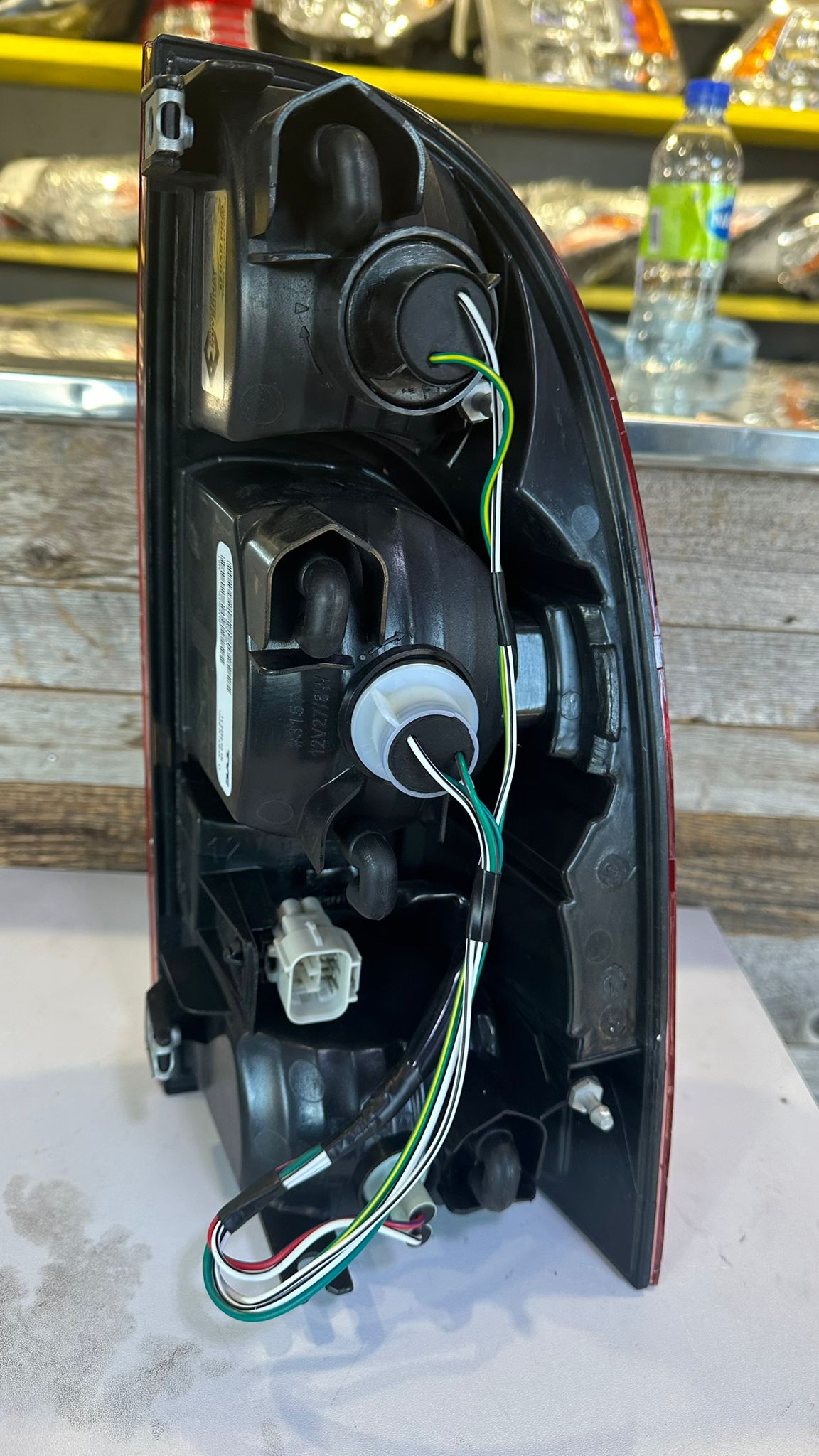 TOYOTA TACOMA 2005- 2015 Driver Taillamp assy Std Type