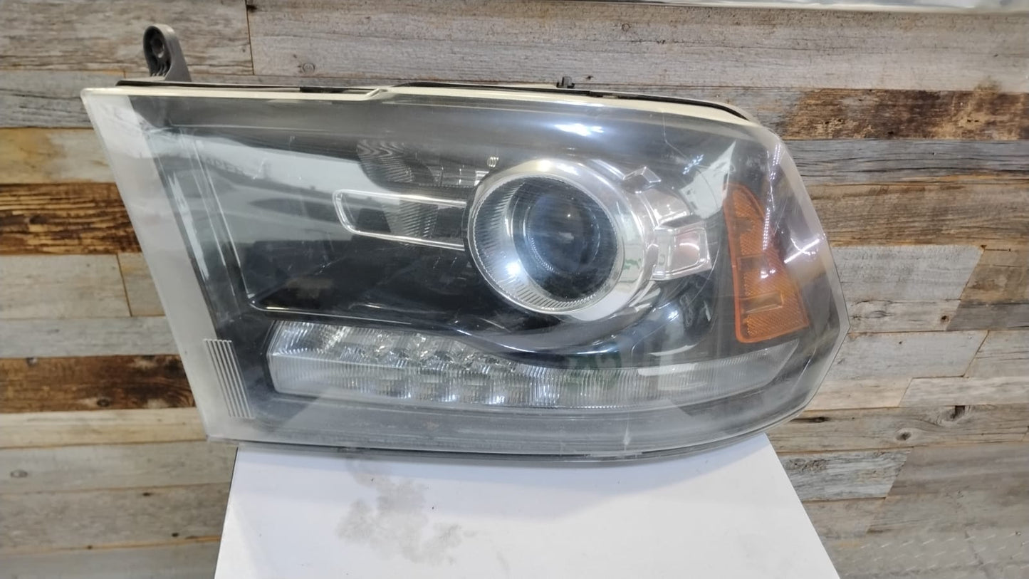 DODGE RAM 1500 2016 2018 Driver Headlamp assy composite Projector Type; Black