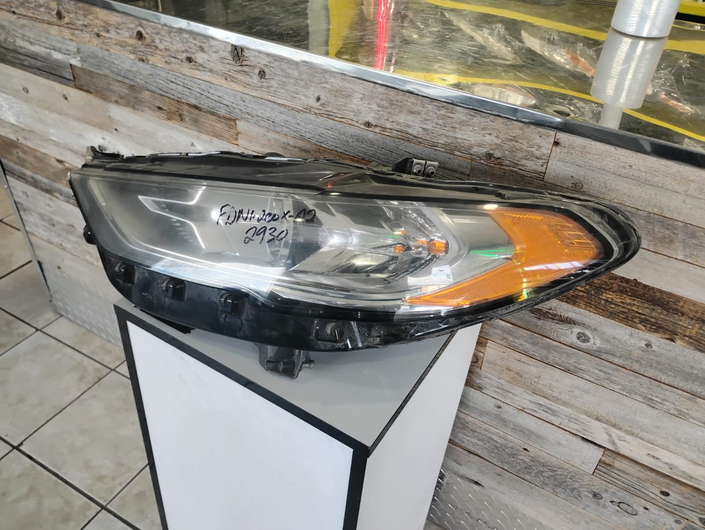 FORD FUSION 2017 2020 LT Headlamp assy composite Halogen; w/Signature Lighting