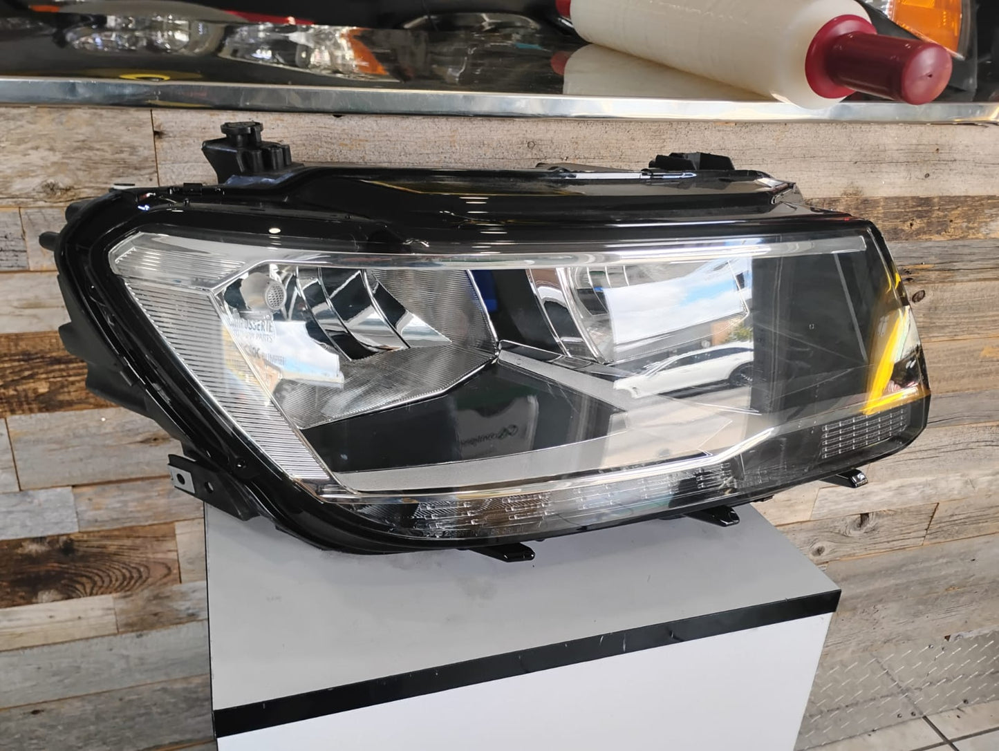 Volkswagen Tiguan, 18-21, Halogen PASSAGER SIDE
