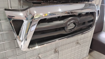 TOYOTA TACOMA 2005 2008 Grille assy SR5; bright