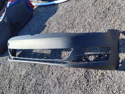 VOLKSWAGEN GOLF  2015 - 2016  FRONT BUMPER COVER OCCASION!!