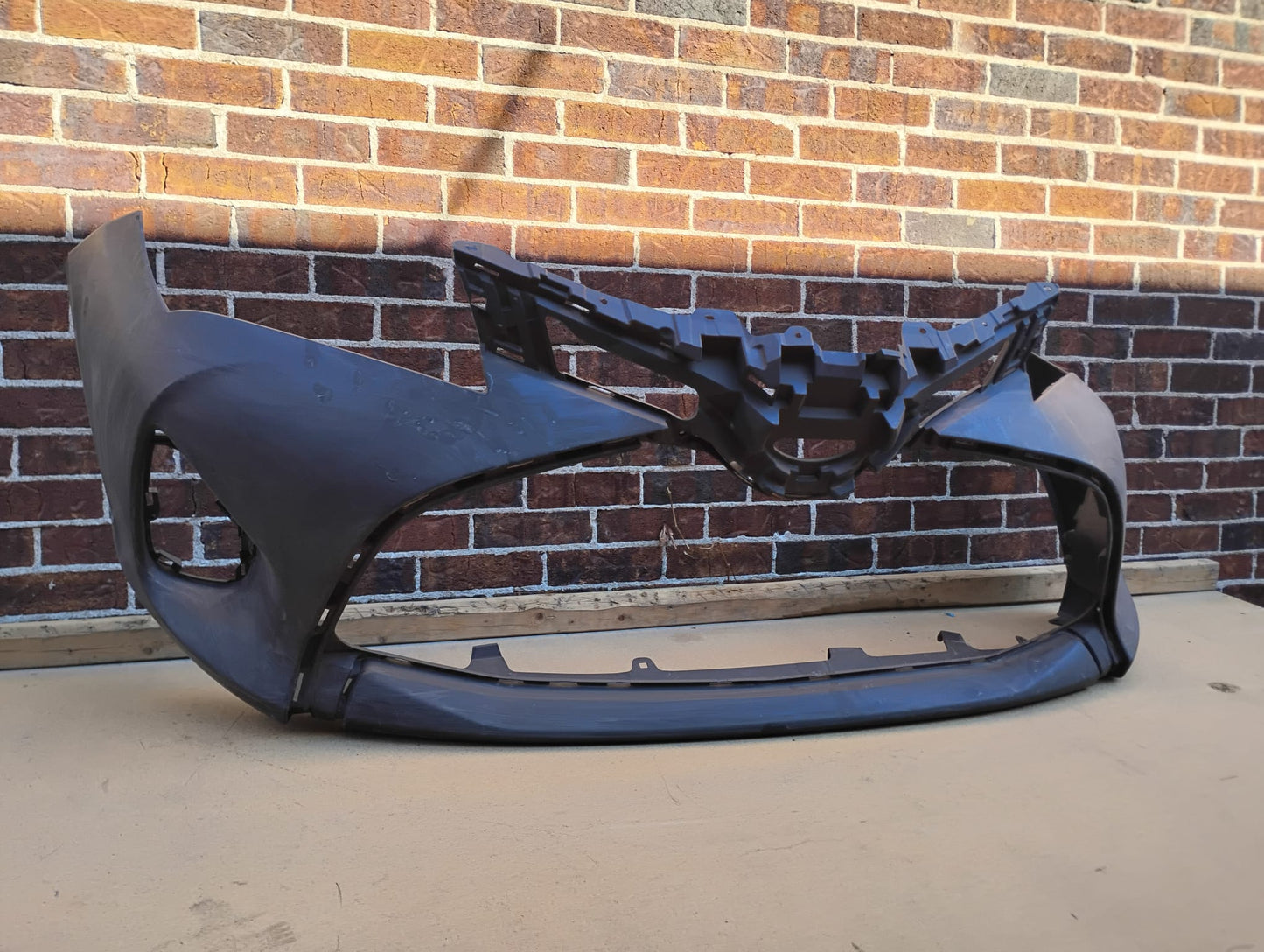 TOYOTA YARIS 2015 2017 Front bumper cover H/B; prime