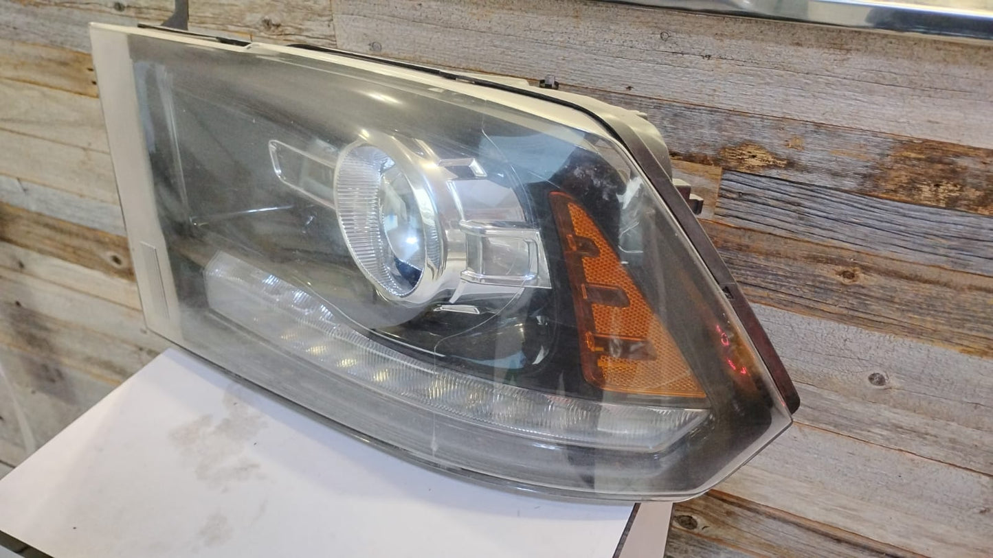 DODGE RAM 1500 2016 2018 Driver Headlamp assy composite Projector Type; Black