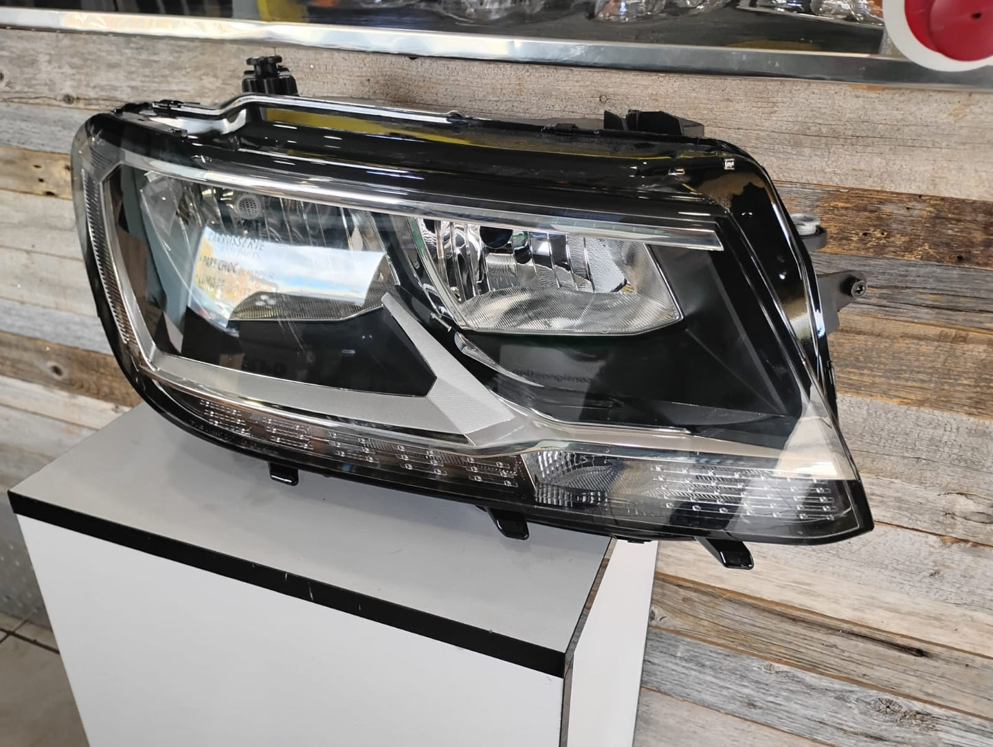 Volkswagen Tiguan, 18-21, Halogen PASSAGER SIDE