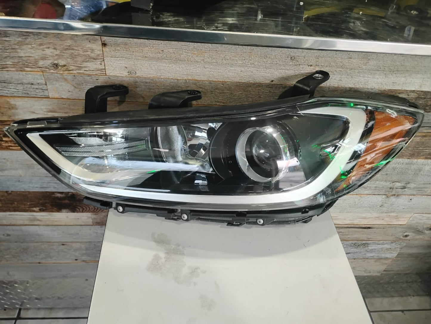 HYUNDAI ELANTRA 2017 2018 Driver Headlamp assy composite Halogen; w/o DRL