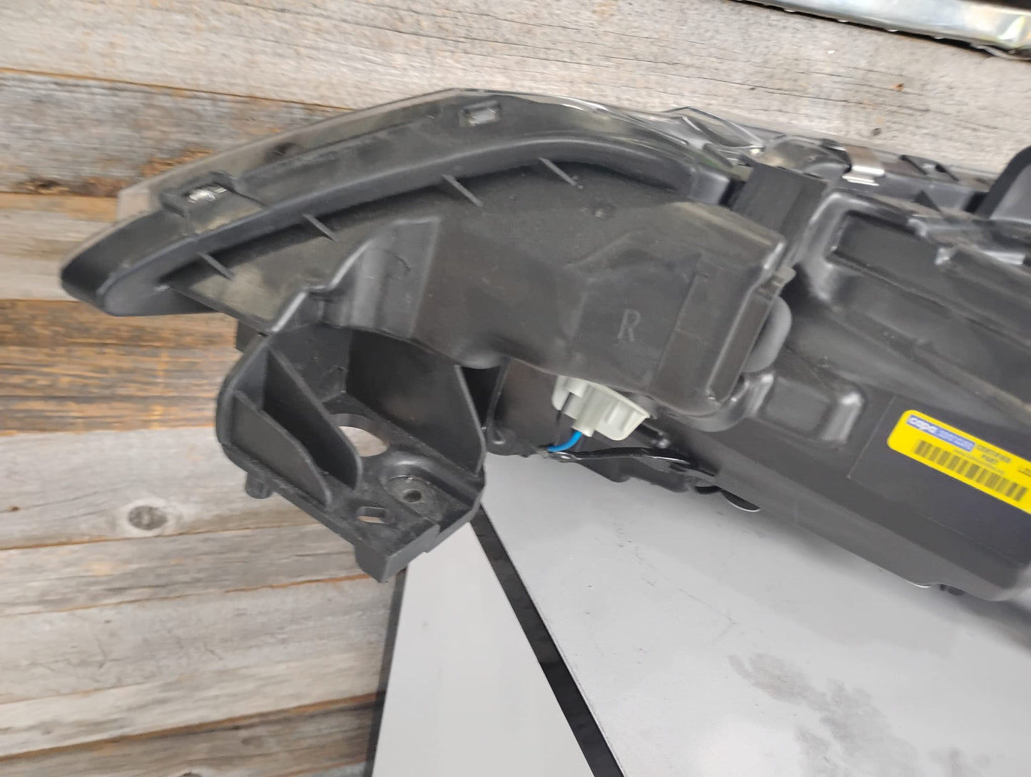 MITSUBISHI OUTLANDER 2017 2020 PASSAGER SIDE  RT Headlamp assy composite Halogen