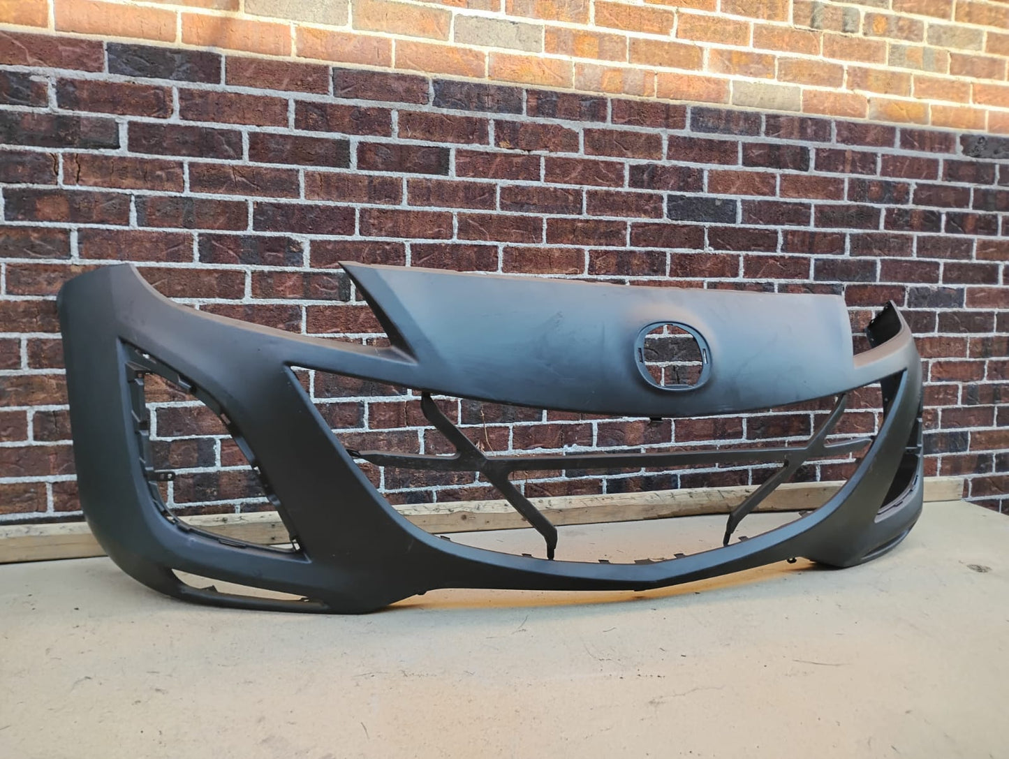 MAZDA 3 2010 2011 Front bumper cover 2.5L