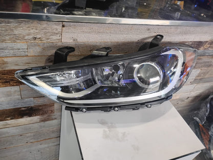 HYUNDAI ELANTRA 2017 2018 Driver Headlamp assy composite Halogen; w/o DRL